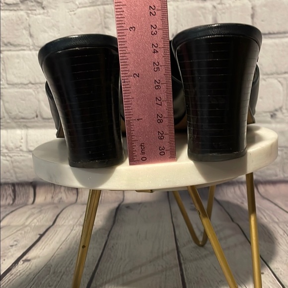 Etienne Aigner Navy Leather Mules with Block Heel Sz 7 - Picture 4 of 6